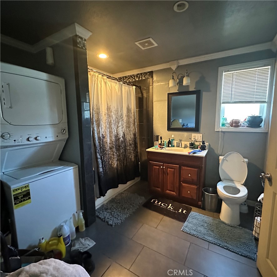 1335 Mountview Road Lakeport, CA 95453 - Photo 26 of 54 a living room with furniture and a flat screen tv