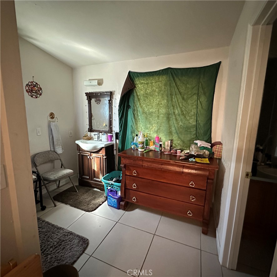 1335 Mountview Road Lakeport, CA 95453 - Photo 34 of 54 a room with furniture and a potted plant