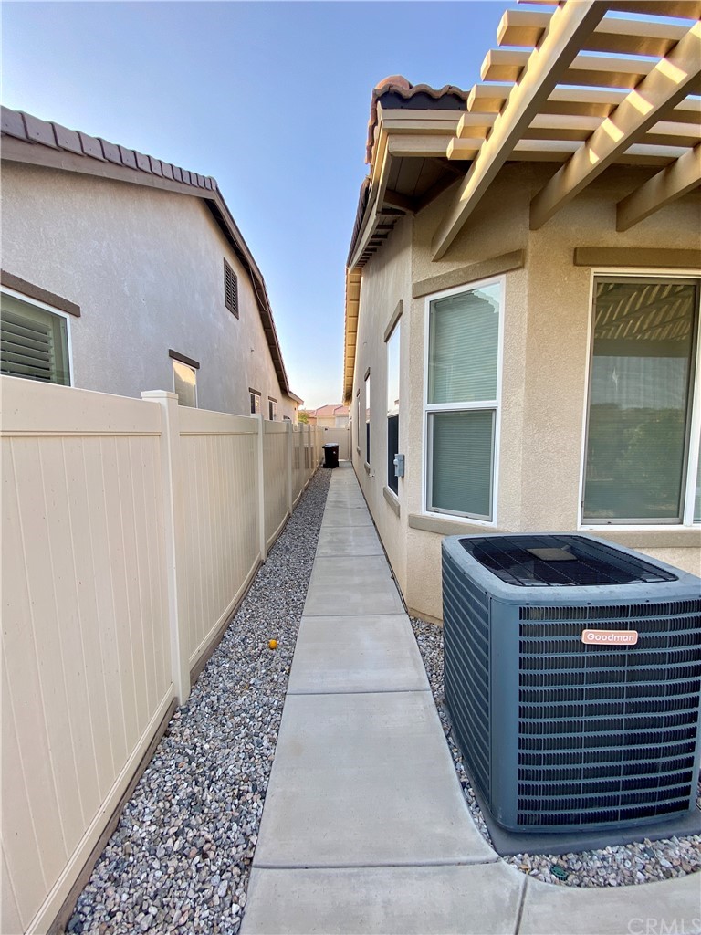 1563 Savannah Creek Beaumont, CA 92223 - Photo 25 of 28