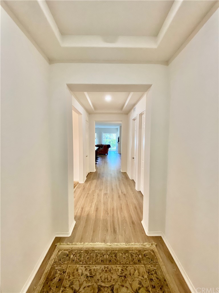 1563 Savannah Creek Beaumont, CA 92223 - Photo 4 of 28 Beautiful entry with 12 foot ceilings.