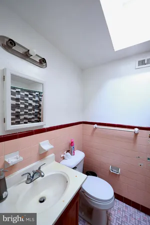 $389,000 | 7523 Brous Avenue, Philadelphia, PA 19152
