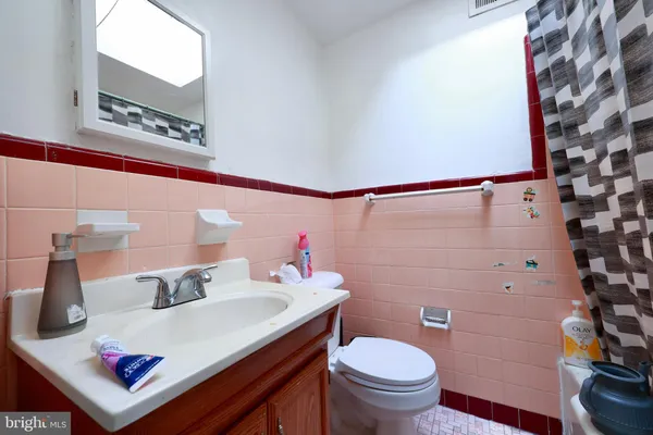 $389,000 | 7523 Brous Avenue, Philadelphia, PA 19152