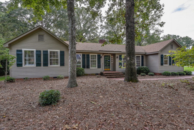 3900 Gloucester Road Rocky Mount, NC 27803 - Photo 1 of 33 Primary Photo