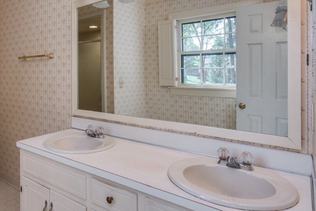 3900 Gloucester Road Rocky Mount, NC 27803 - Photo 25 of 33 The window in the master bath is great for natural light and fresh air!
