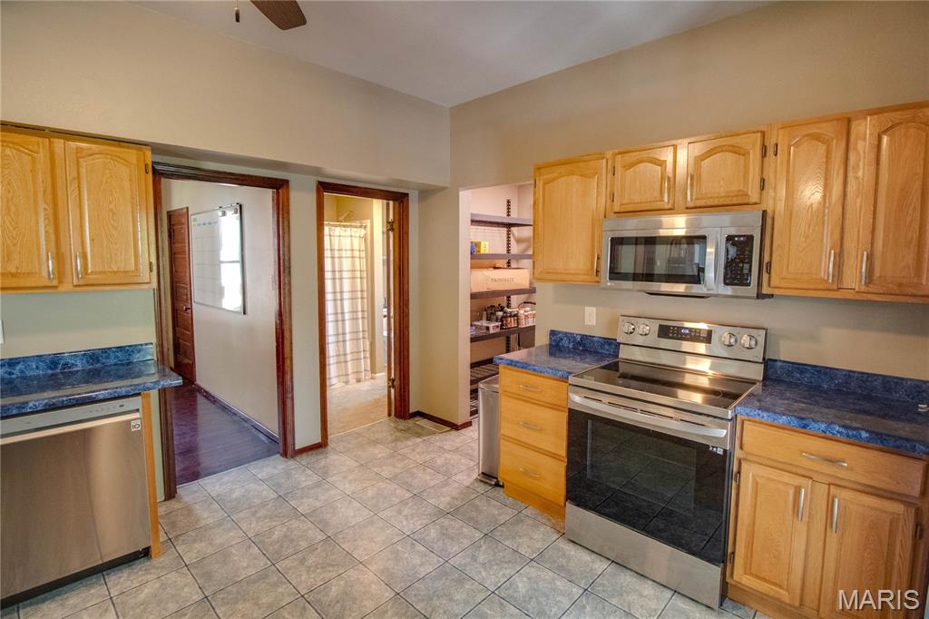 2714 Brown Street Alton, IL 62002 - Photo 13 of 43