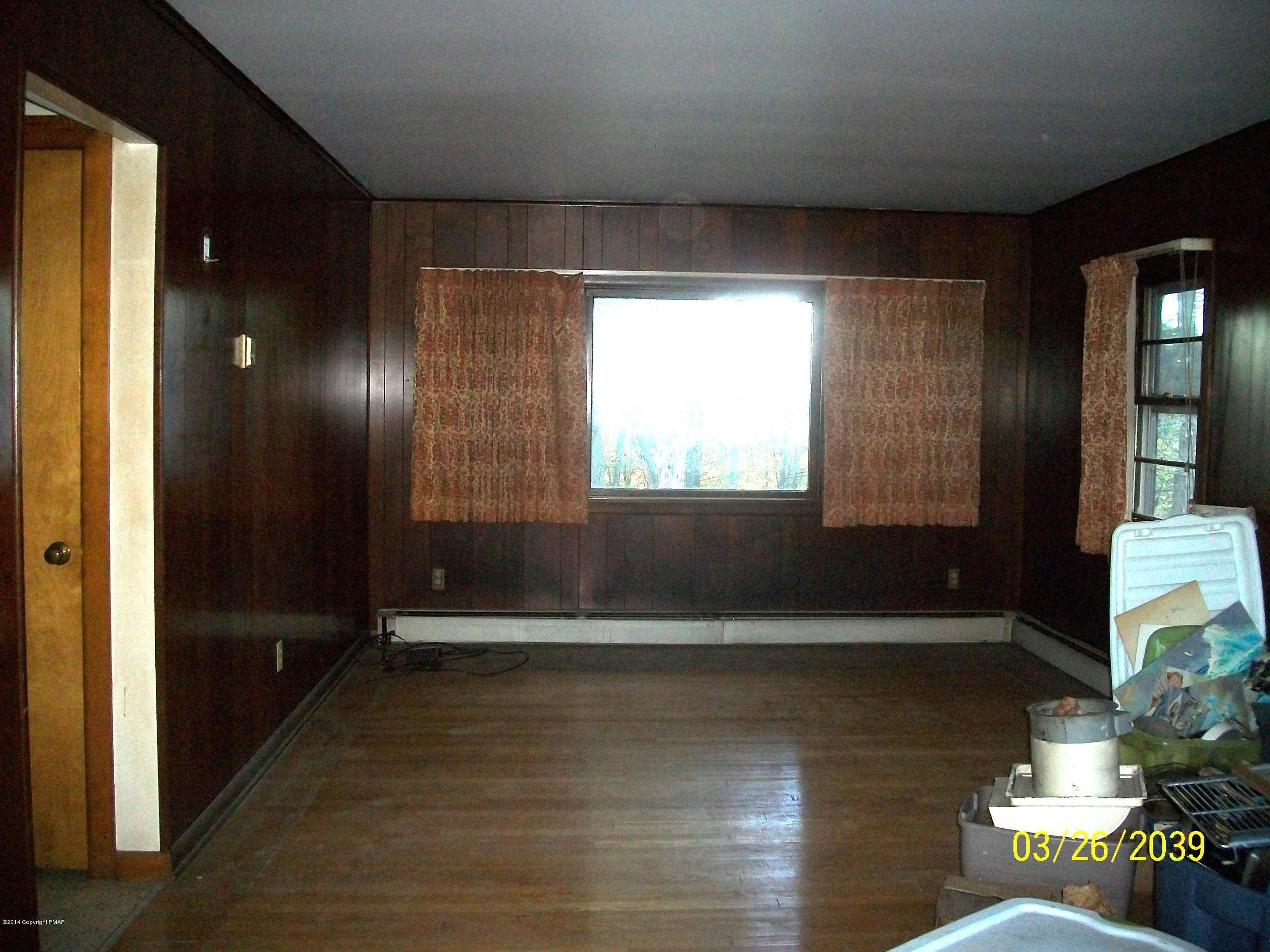 8235 Interchange Road Lehighton, PA 18235 - Photo 6 of 10 living room