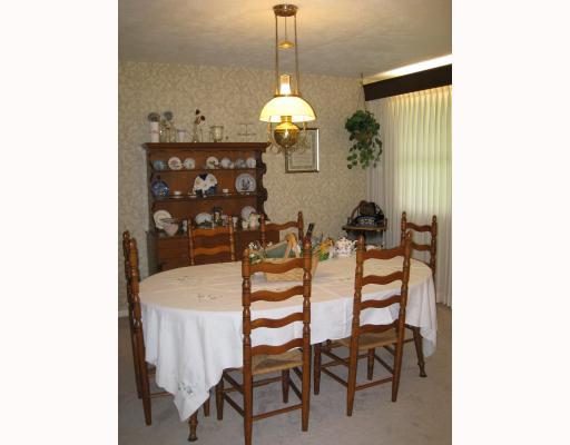 616 Bower Hill Road Venetia, PA 15367 - Photo 3 of 8 Dining Room. Share your special meals with friends and familty in this comfortable dining room, it has bright windows and neutral carpeting.