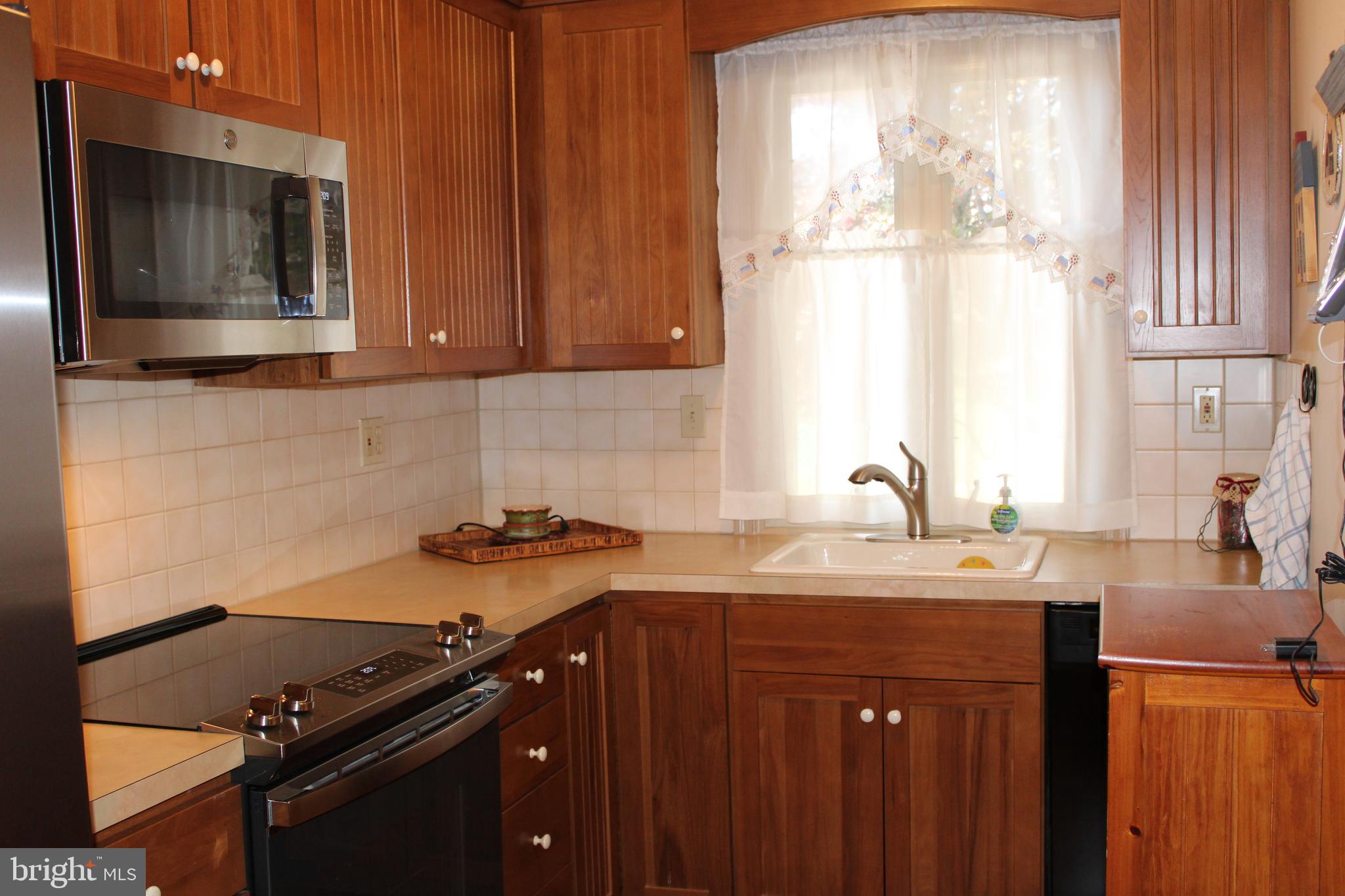 241 Acres Drive Ridley Park, PA 19078 - Photo 5 of 27 MODERN KITCHEN