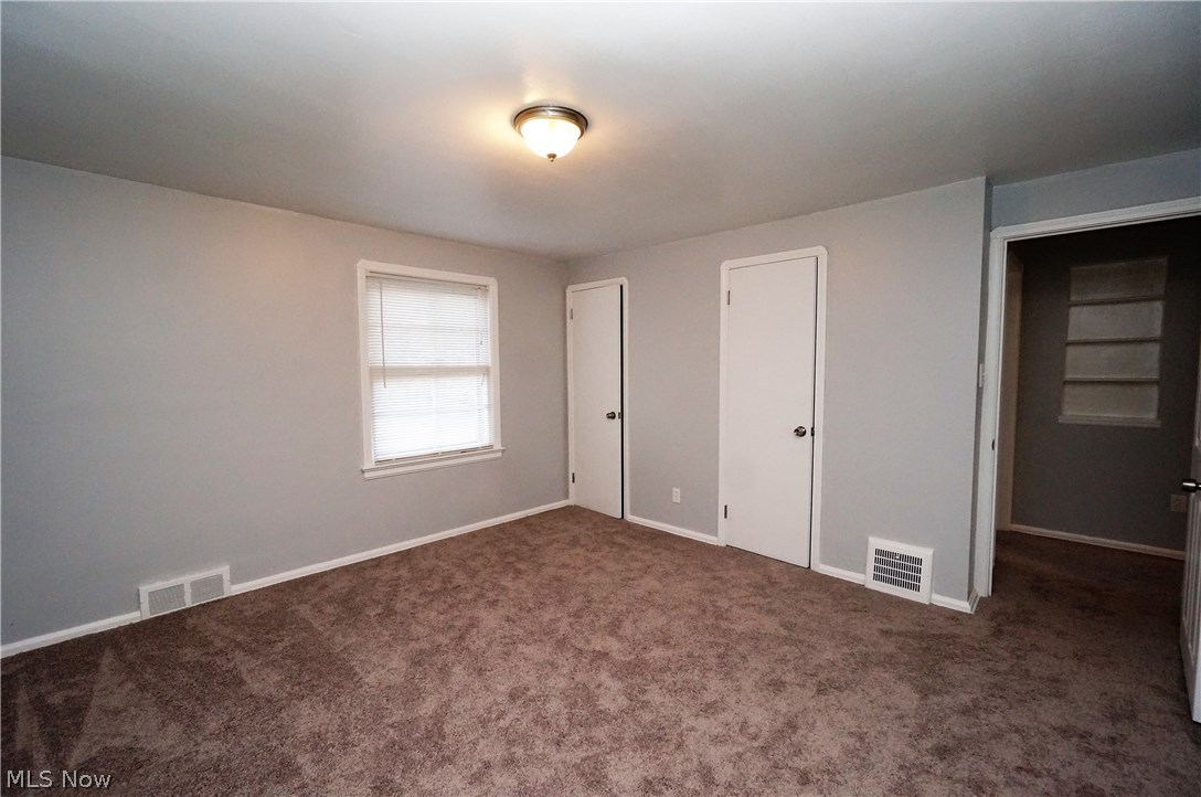 4063 Linnell Road Cleveland, OH 44121 - Photo 19 of 35