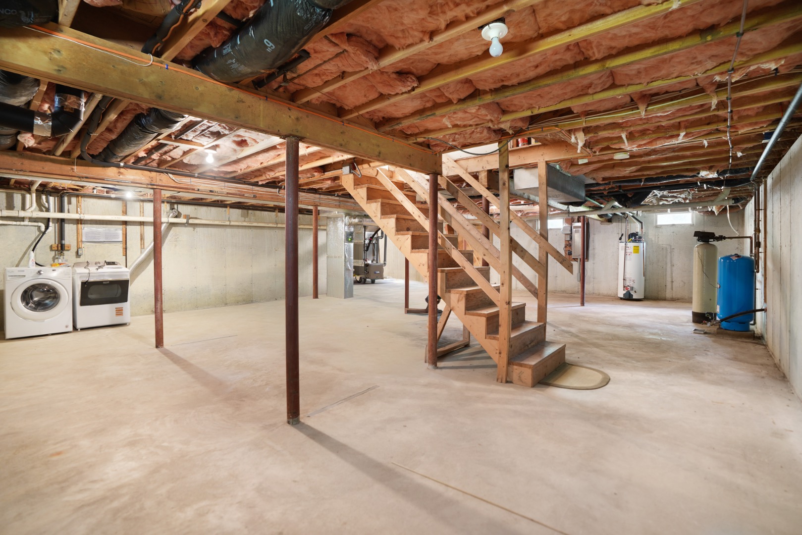 2 Cosmos Way Edgartown, MA 02539 - Photo 26 of 29 a view of a room with gym equipment