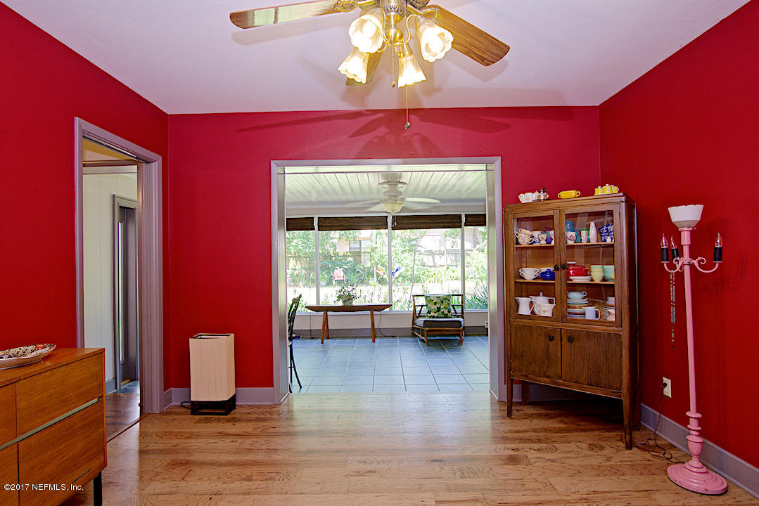 906 Montego Road East Jacksonville, FL 32216 - Photo 16 of 29 Dining to Sunroom