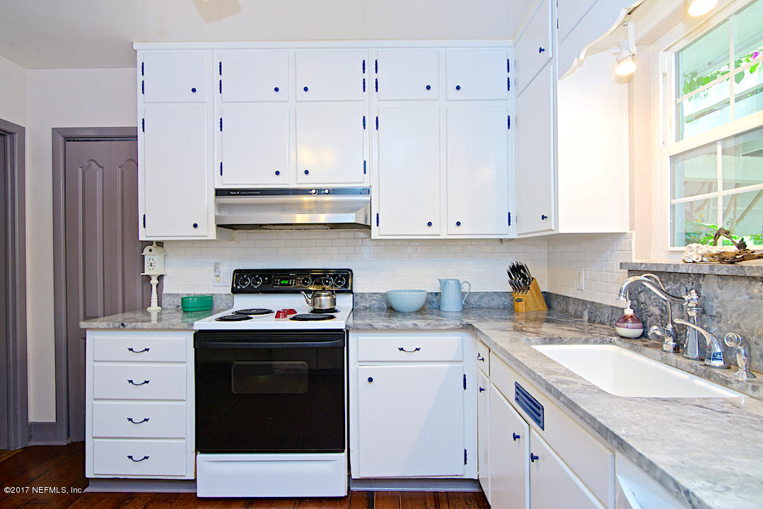 906 Montego Road East Jacksonville, FL 32216 - Photo 19 of 29 Kitchen 1