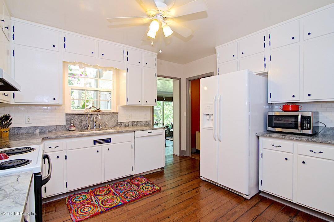 906 Montego Road East Jacksonville, FL 32216 - Photo 21 of 29 Kitchen 3