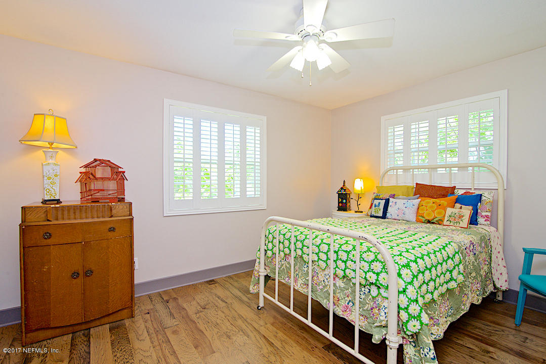 906 Montego Road East Jacksonville, FL 32216 - Photo 22 of 29 Bedroom 1