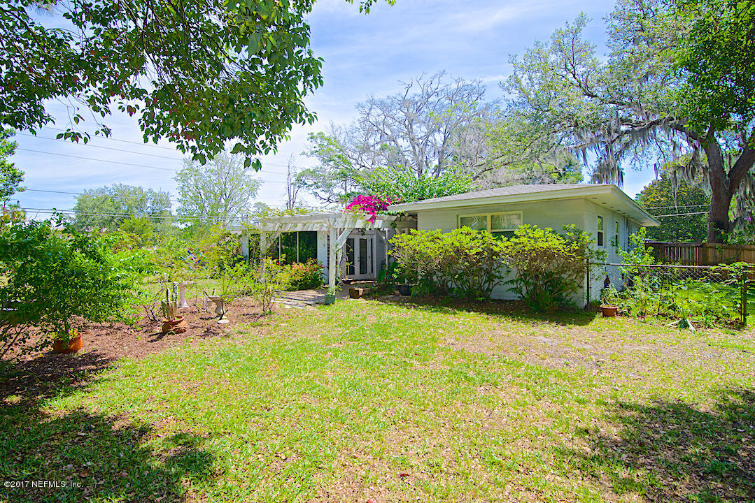 906 Montego Road East Jacksonville, FL 32216 - Photo 9 of 29 Back Yard 3