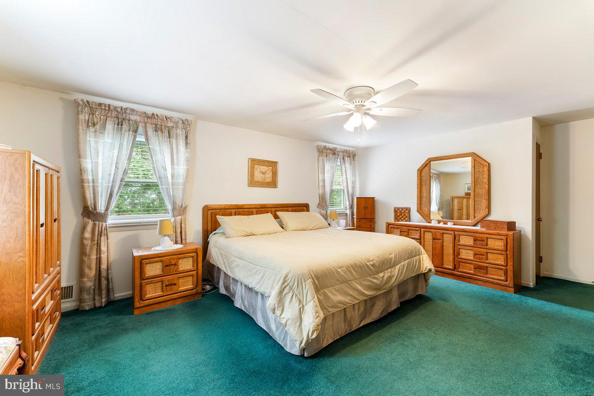 3092 Heather Road Broomall, PA 19008 - Photo 17 of 43