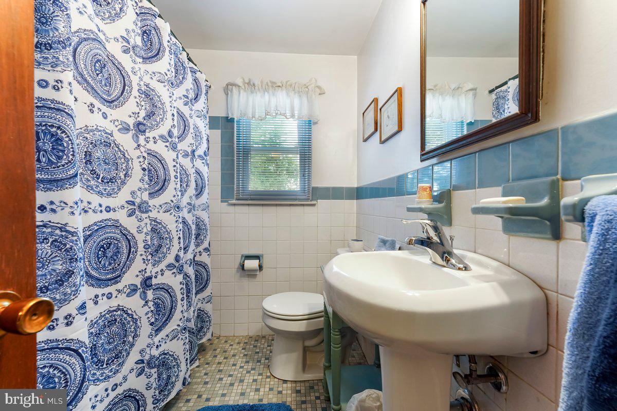 3092 Heather Road Broomall, PA 19008 - Photo 24 of 43