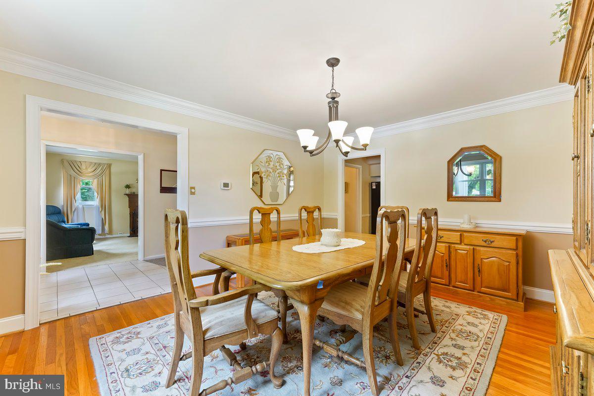 3092 Heather Road Broomall, PA 19008 - Photo 5 of 43