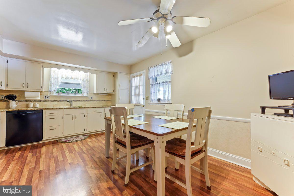 3092 Heather Road Broomall, PA 19008 - Photo 9 of 43
