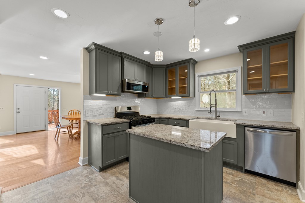 405 Cedar Hollow Road Cleveland, GA 30528 - Photo 8 of 37 Gallery Image 8