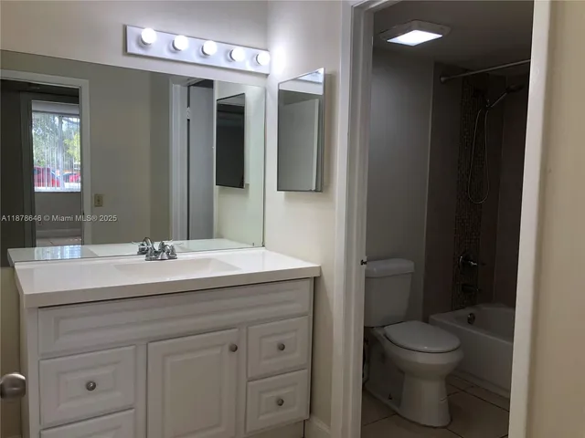 $1,950 | 10757 Cleary Boulevard, Unit 104, Plantation, FL 33324