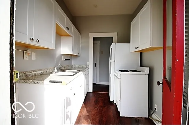 $290,000 | 36 South Jefferson Street, Knightstown, IN 46148