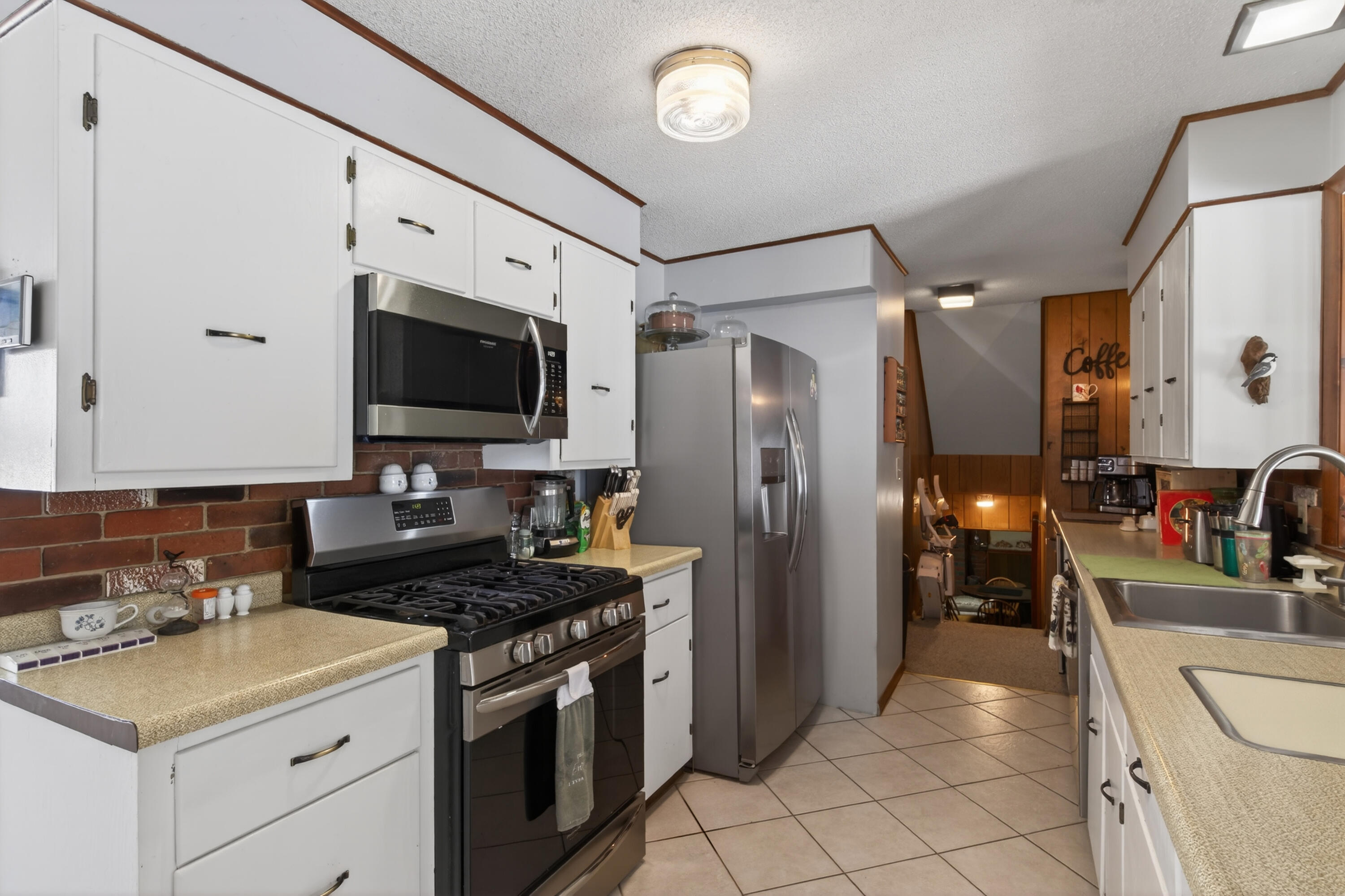 10 Butler Drive Lewiston, ME 04240 - Photo 11 of 41 10_Butler_Dr_033