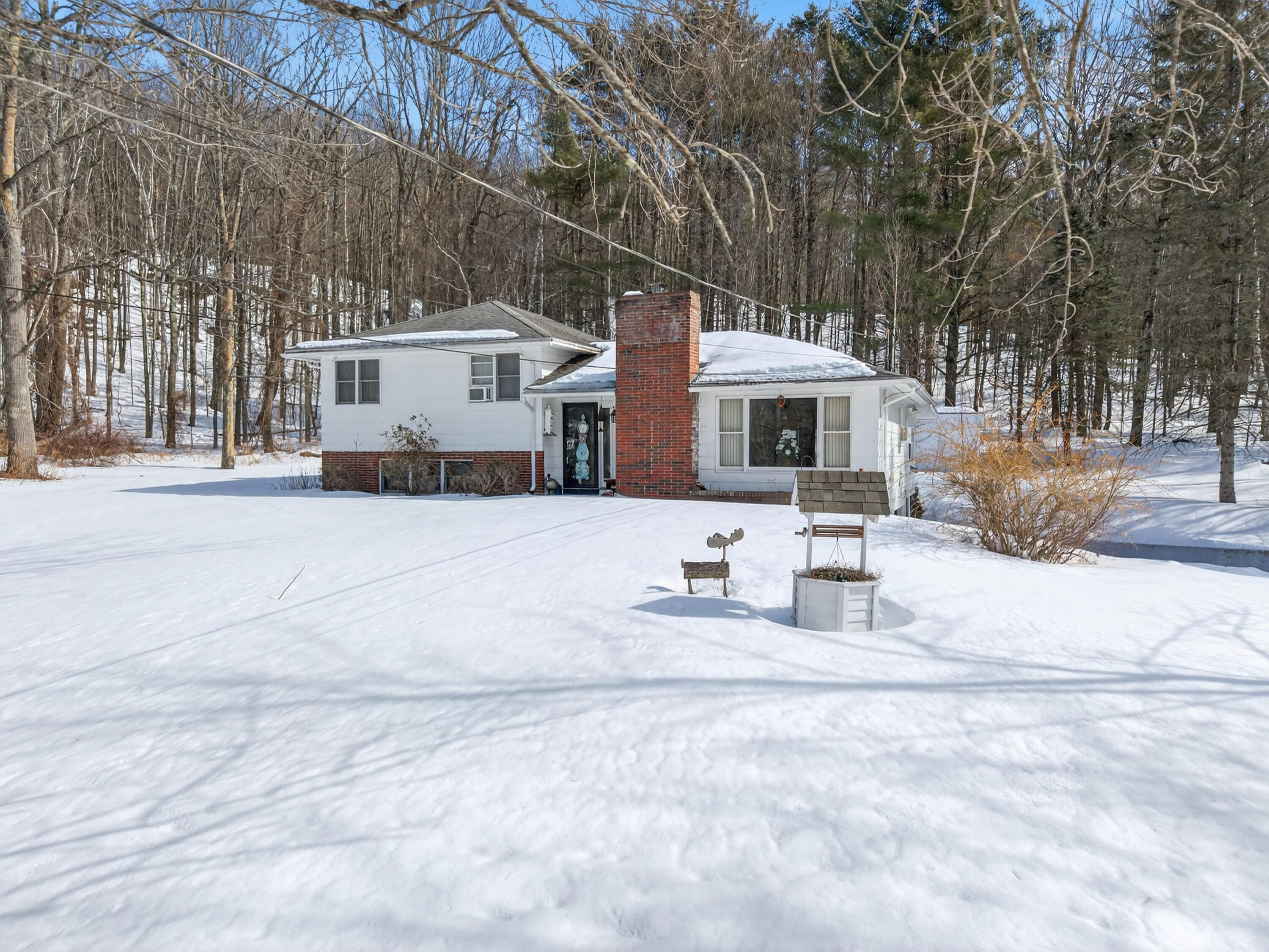 10 Butler Drive Lewiston, ME 04240 - Photo 2 of 41 10_Butler_Dr_004