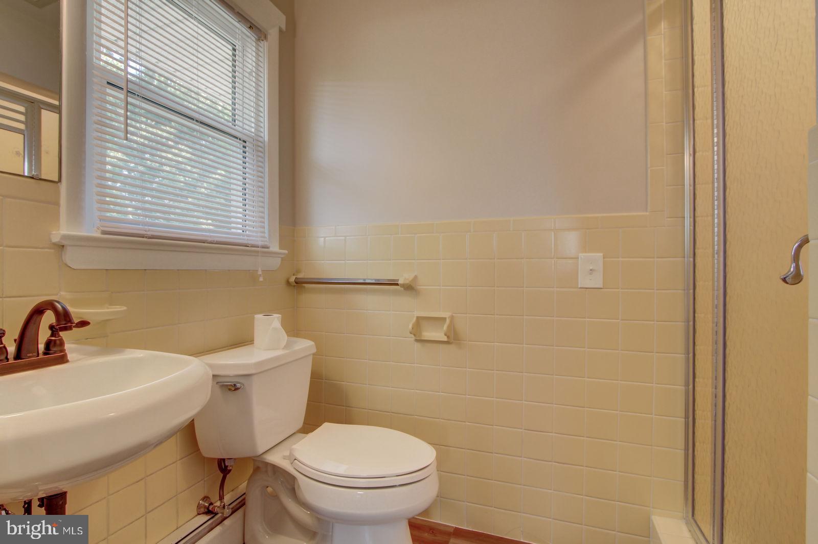 175 Edward Road York, PA 17403 - Photo 13 of 27