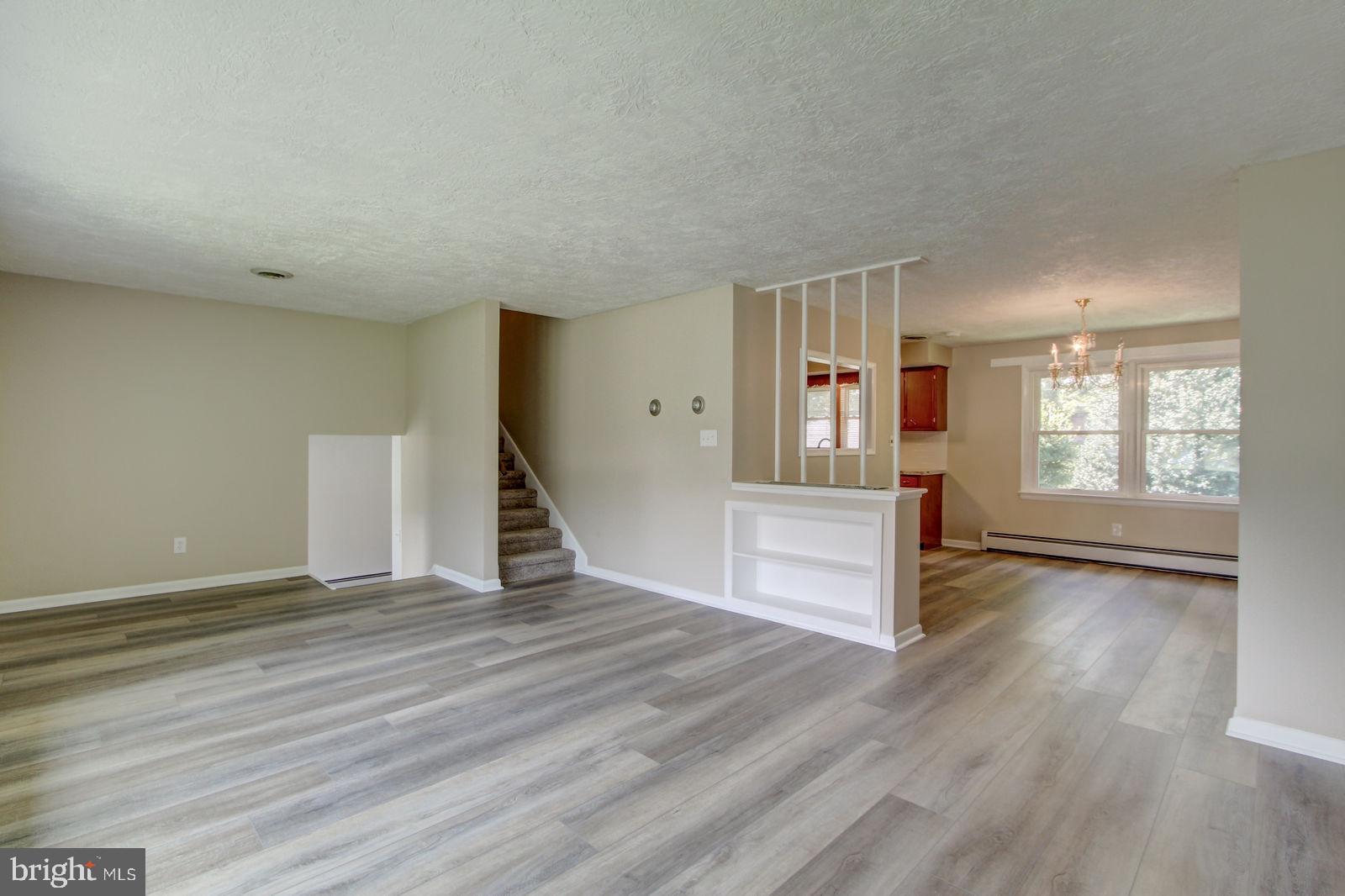 175 Edward Road York, PA 17403 - Photo 4 of 27