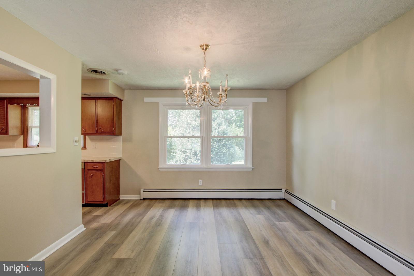 175 Edward Road York, PA 17403 - Photo 5 of 27