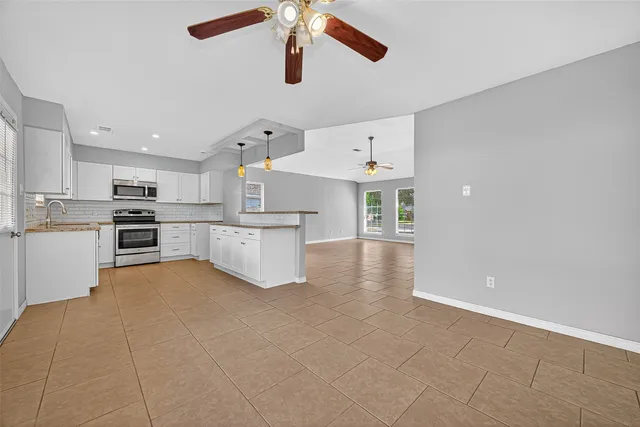 $1,700 | 18402 Willow Moss Drive, Katy, TX 77449