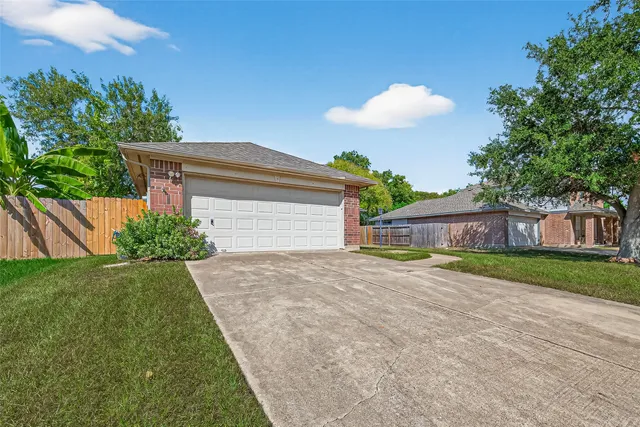$1,700 | 18402 Willow Moss Drive, Katy, TX 77449