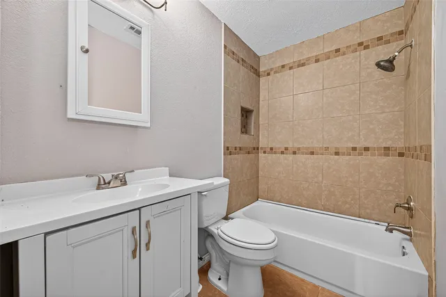 $1,700 | 18402 Willow Moss Drive, Katy, TX 77449