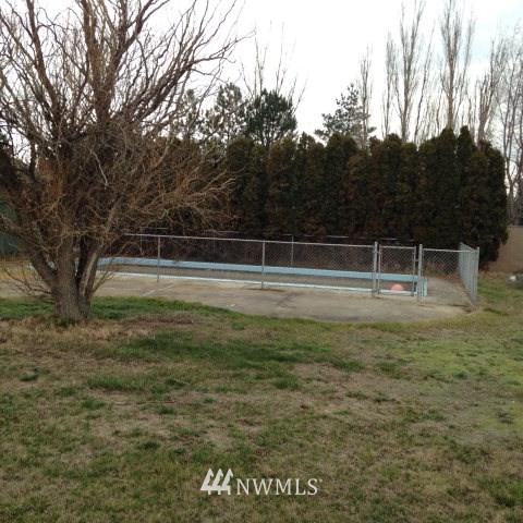 699 Mckay Road Touchet, WA 99360 - Photo 7 of 24