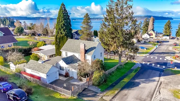 $864,000 | 1514 Rainier Street, Steilacoom, WA 98388