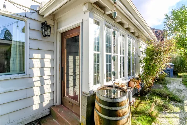 $864,000 | 1514 Rainier Street, Steilacoom, WA 98388