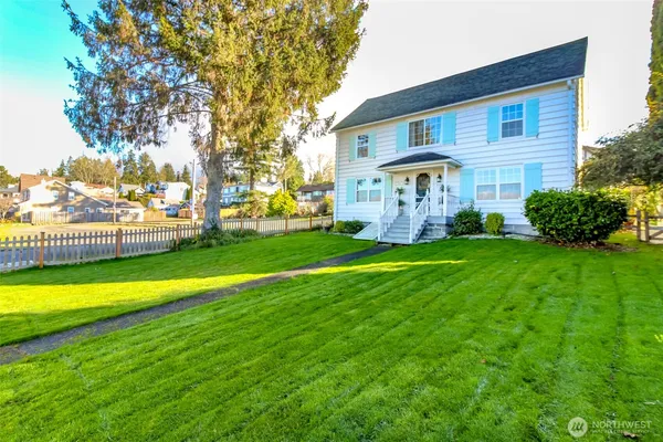 $864,000 | 1514 Rainier Street, Steilacoom, WA 98388