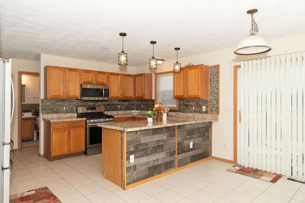 $275,000 | 3842 Dunbury Lane, Rockford, IL 61101