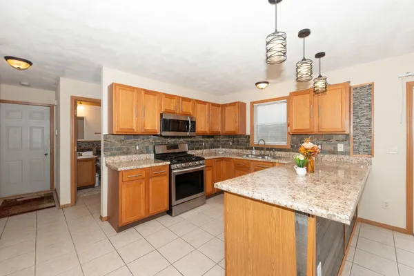 $275,000 | 3842 Dunbury Lane, Rockford, IL 61101