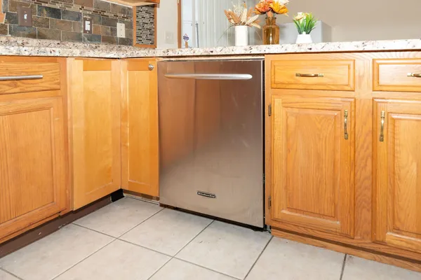 $275,000 | 3842 Dunbury Lane, Rockford, IL 61101