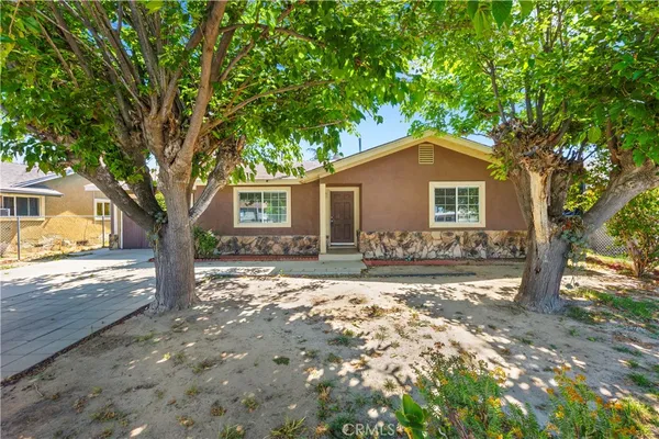 $384,000 | 452 South Harvard Street, Hemet, CA 92543