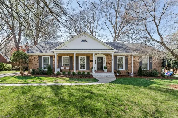 $375,000 | 1260 Abingdon Way, Winston-Salem, NC 27106