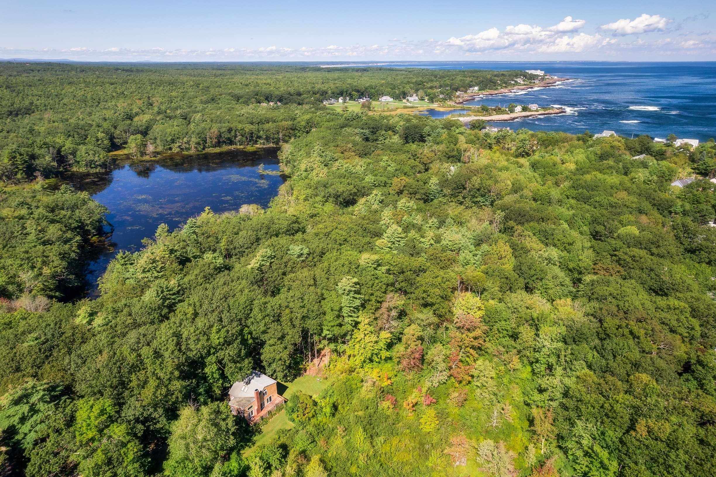 221 Shore Road York, ME 03902 - Photo 9 of 18 Gallery Image 9