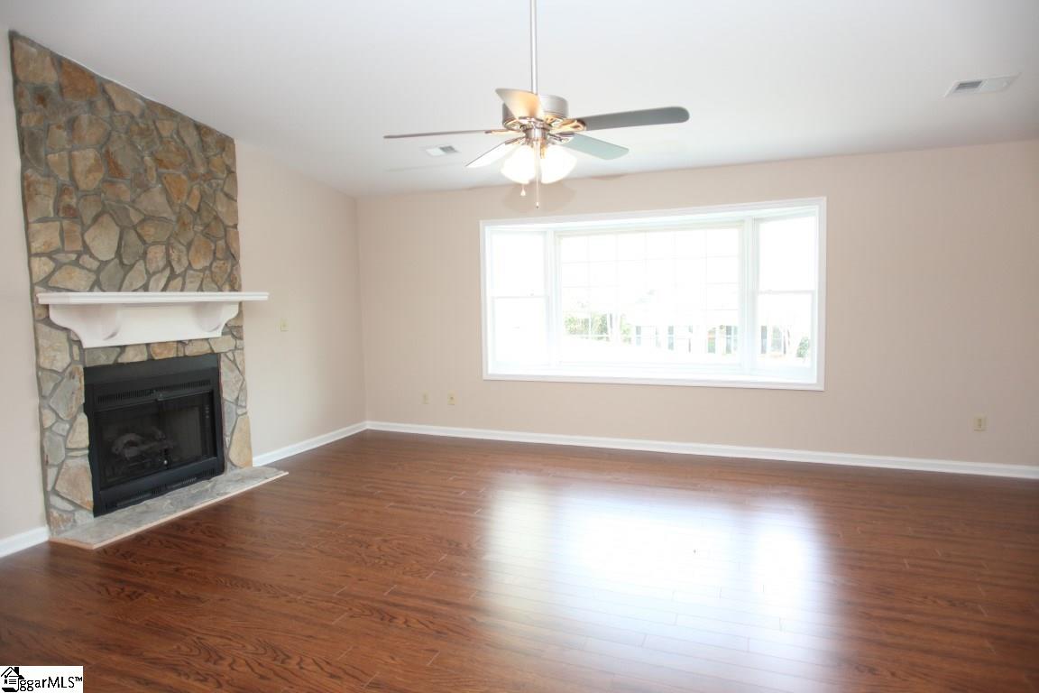 16 St Andrews Way Greenville, SC 29607 - Photo 3 of 21 Gallery Image 3