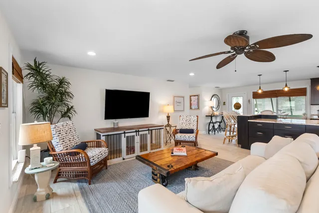 $749,000 | 1521 Venus Avenue, Jupiter, FL 33469