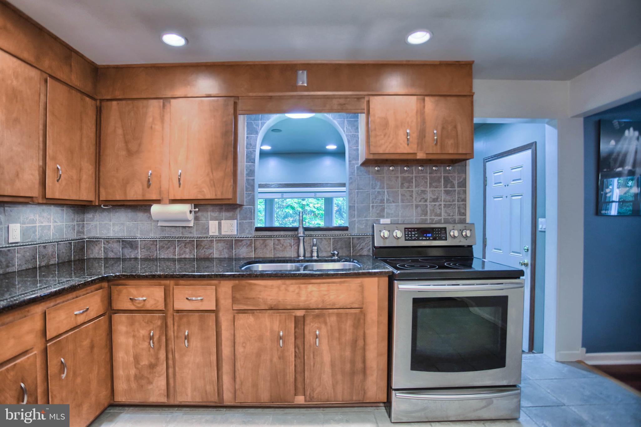 950 Shelbourne Road Reading, PA 19606 - Photo 11 of 34 Gallery Image 11