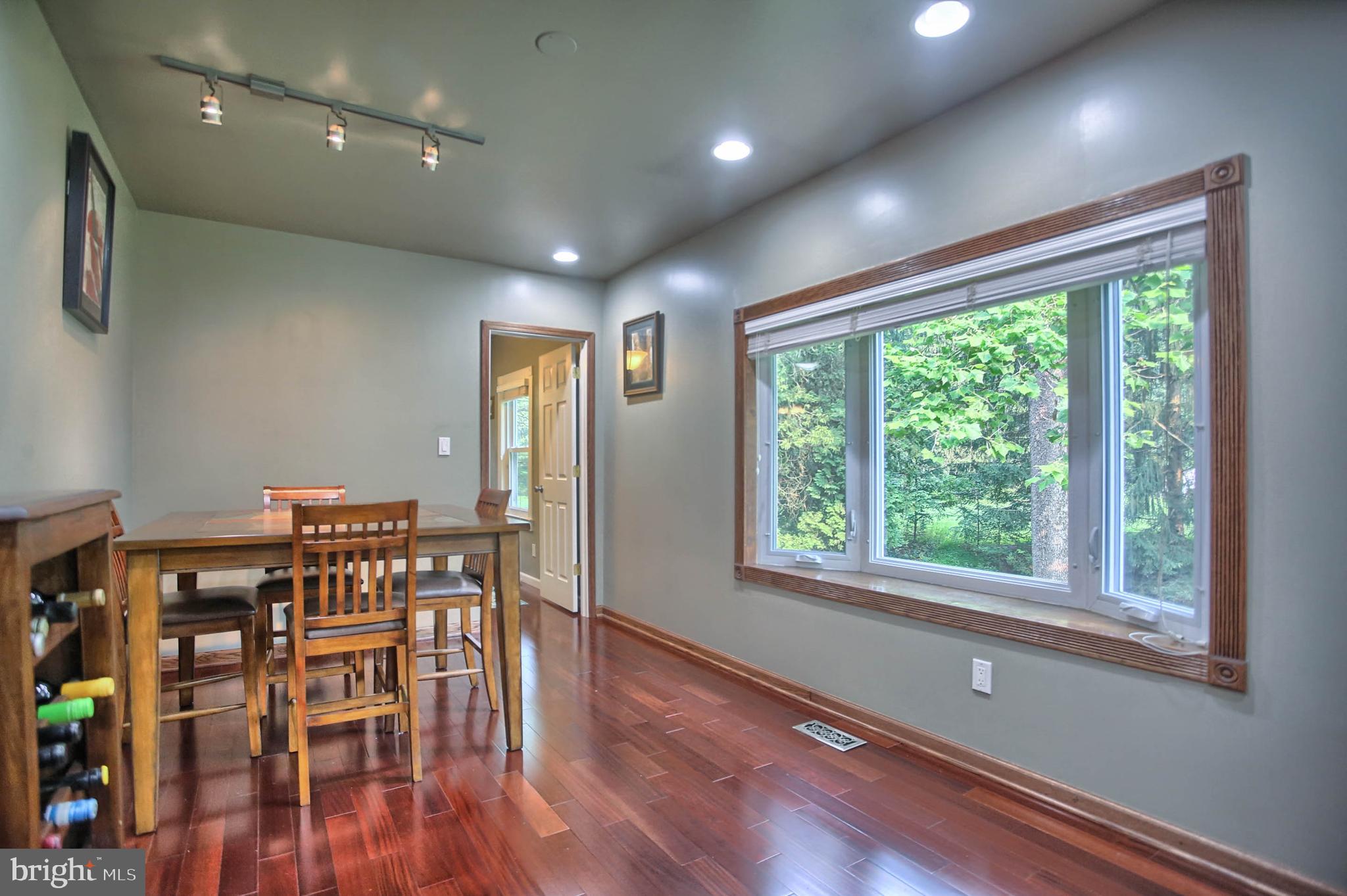950 Shelbourne Road Reading, PA 19606 - Photo 12 of 34 Gallery Image 12