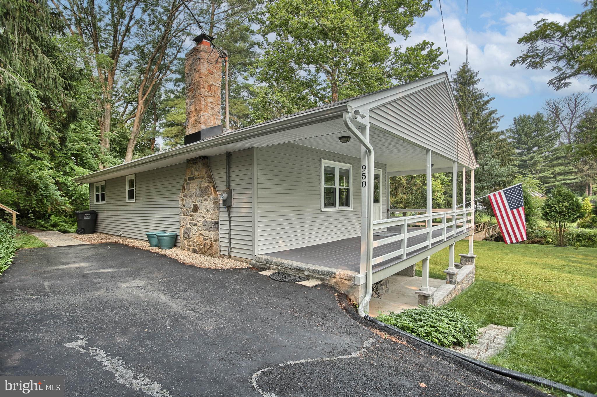 950 Shelbourne Road Reading, PA 19606 - Photo 3 of 34 Gallery Image 3