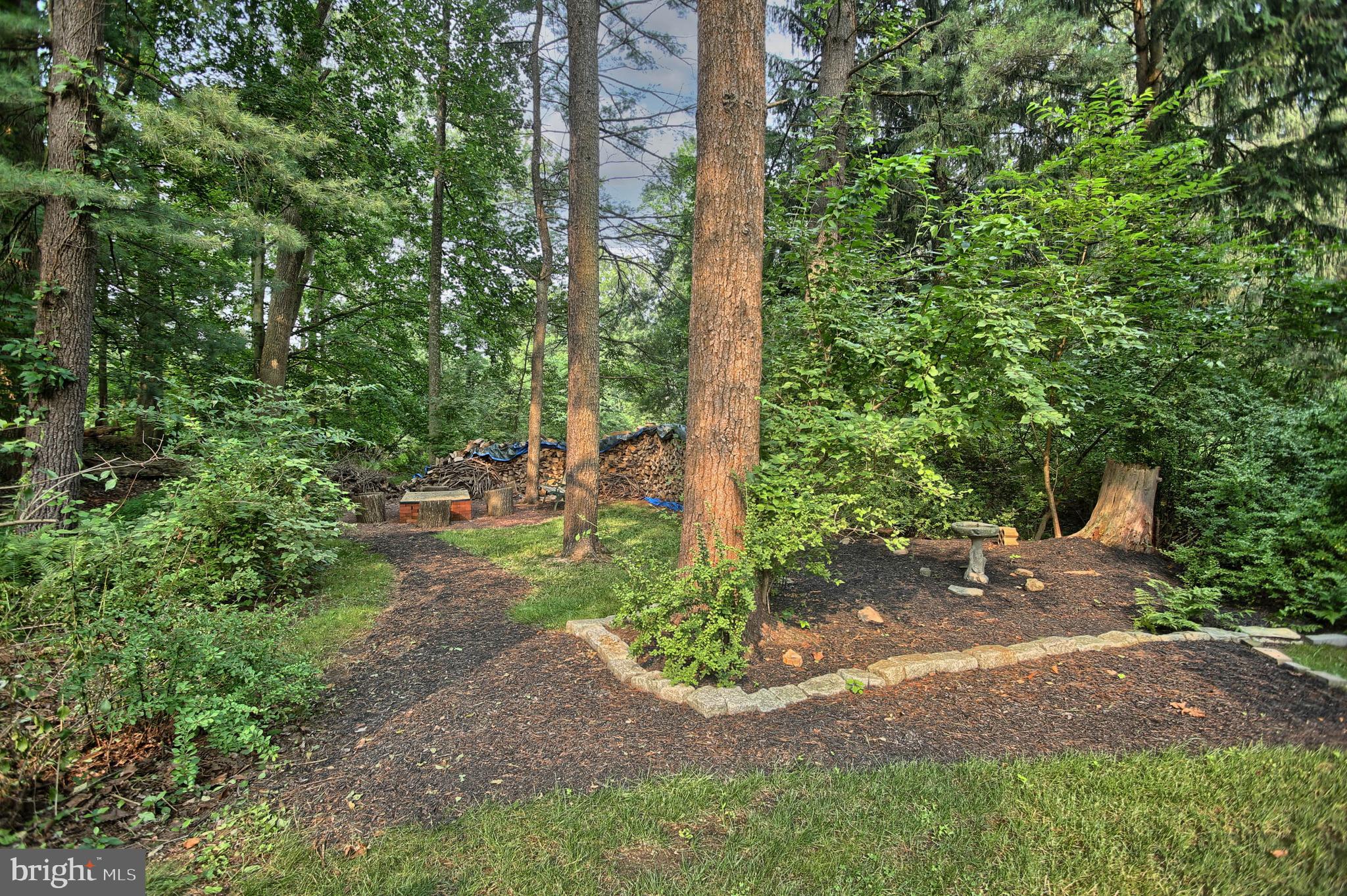 950 Shelbourne Road Reading, PA 19606 - Photo 29 of 34 Gallery Image 29